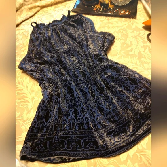 🐦 Beautiful Max Studio Flocked Velvet Scrolled Damask Camisole Tank Blouse - XL - Picture 3 of 16